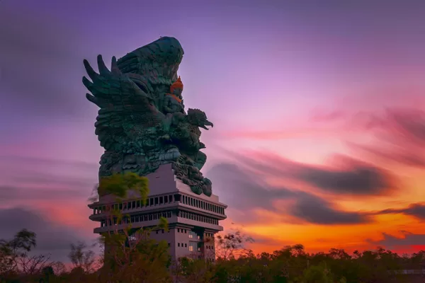 Garuda Statue