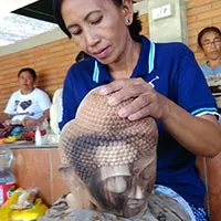 Wood sculpture Tours
