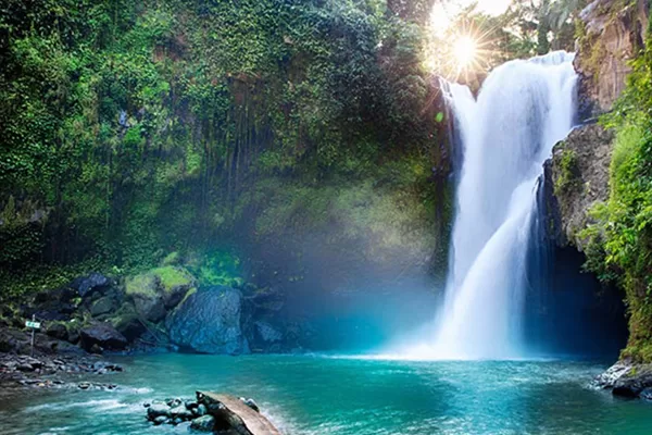 Tegenungan waterfal