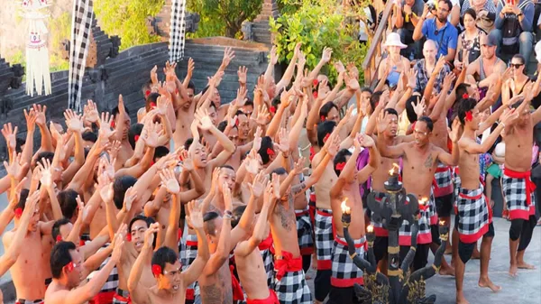 Uluwatu Kecak Dance Show